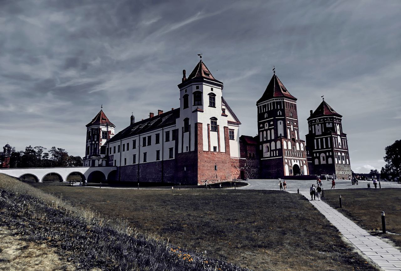Мир и Мирский замок